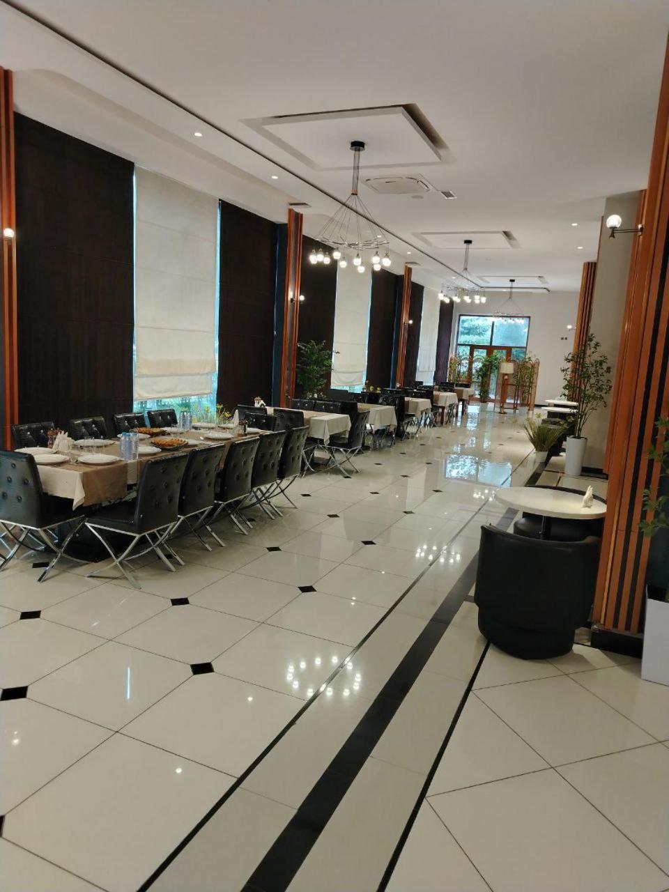 Ziyorat Luxury Hotel Fargʻona Exterior foto