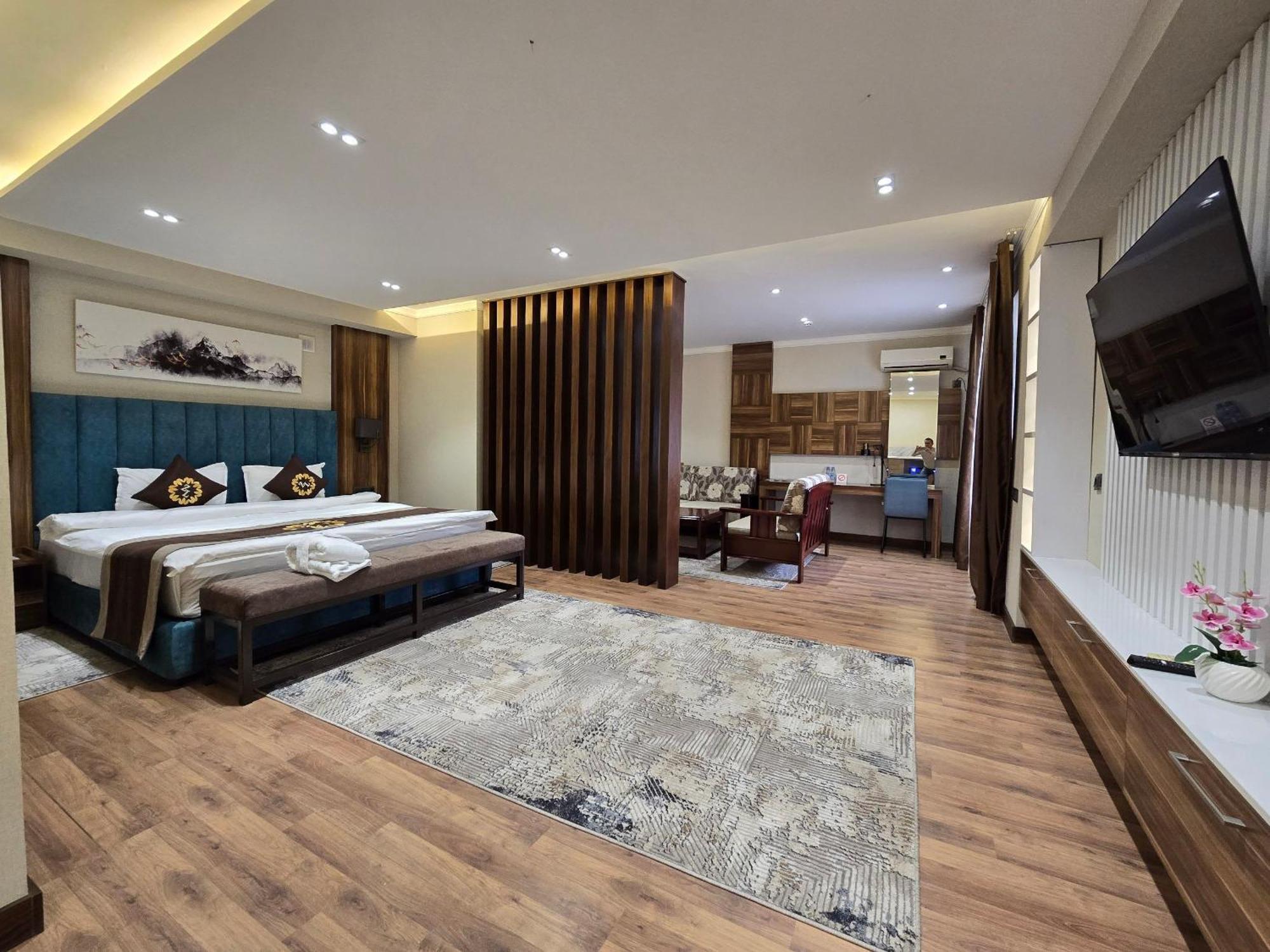 Ziyorat Luxury Hotel Fargʻona Exterior foto