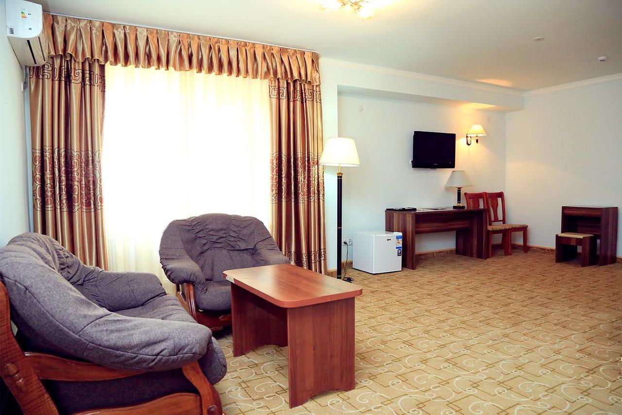 Ziyorat Luxury Hotel Fargʻona Exterior foto